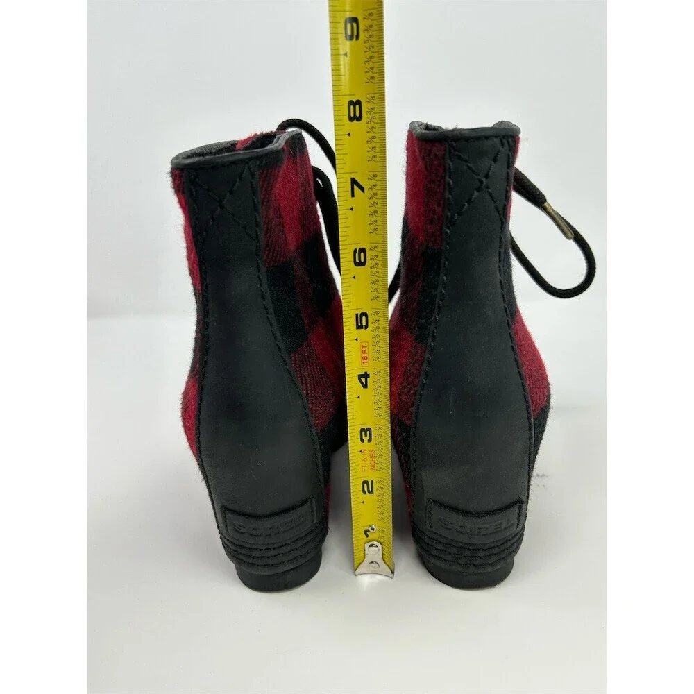 Sorel PDX Wedge Ankle Booties Womens Red Black Plaid Lace Up Lug Sole Size 8.5